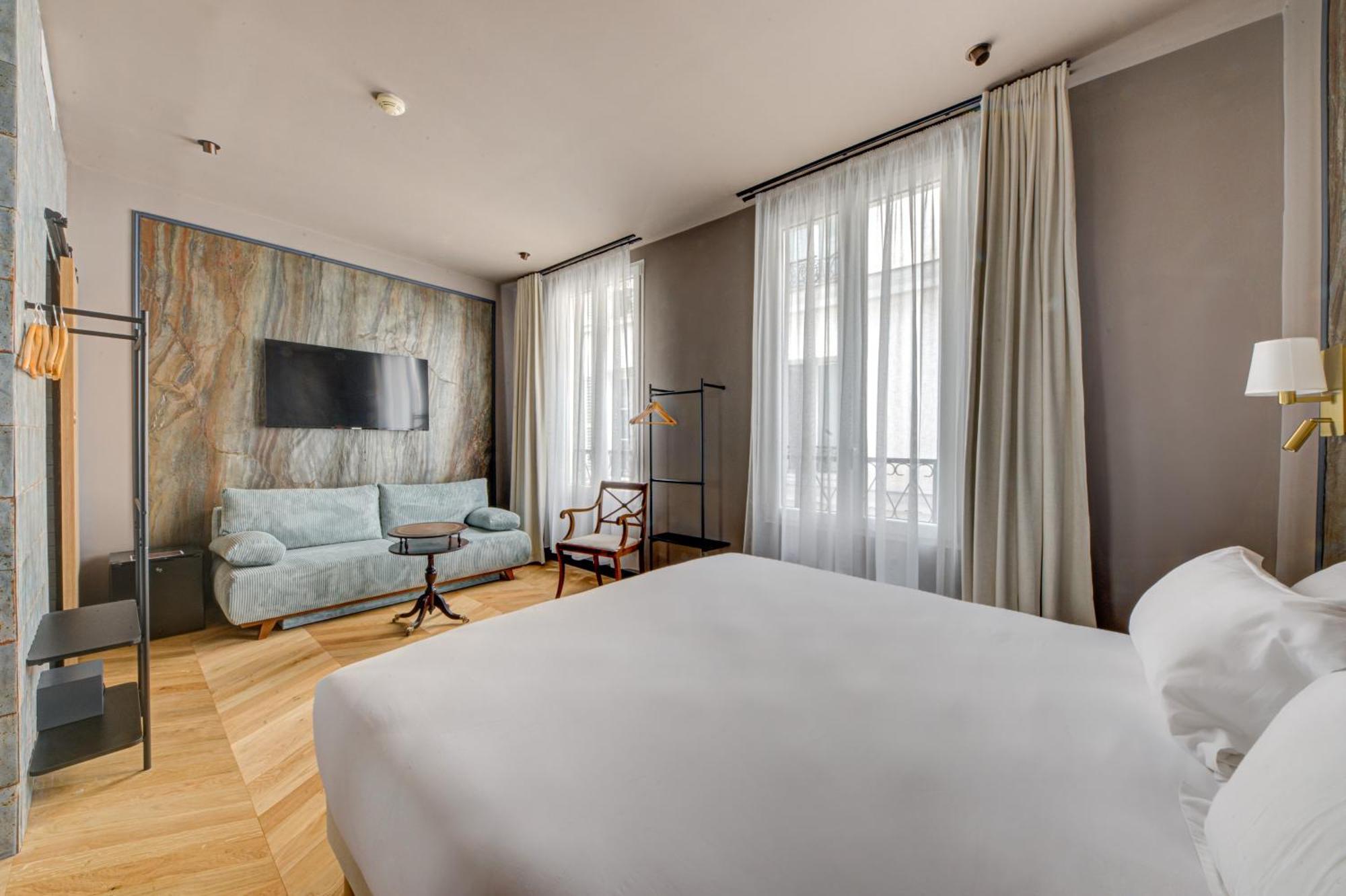 Hotel Maat Batignolles 3*