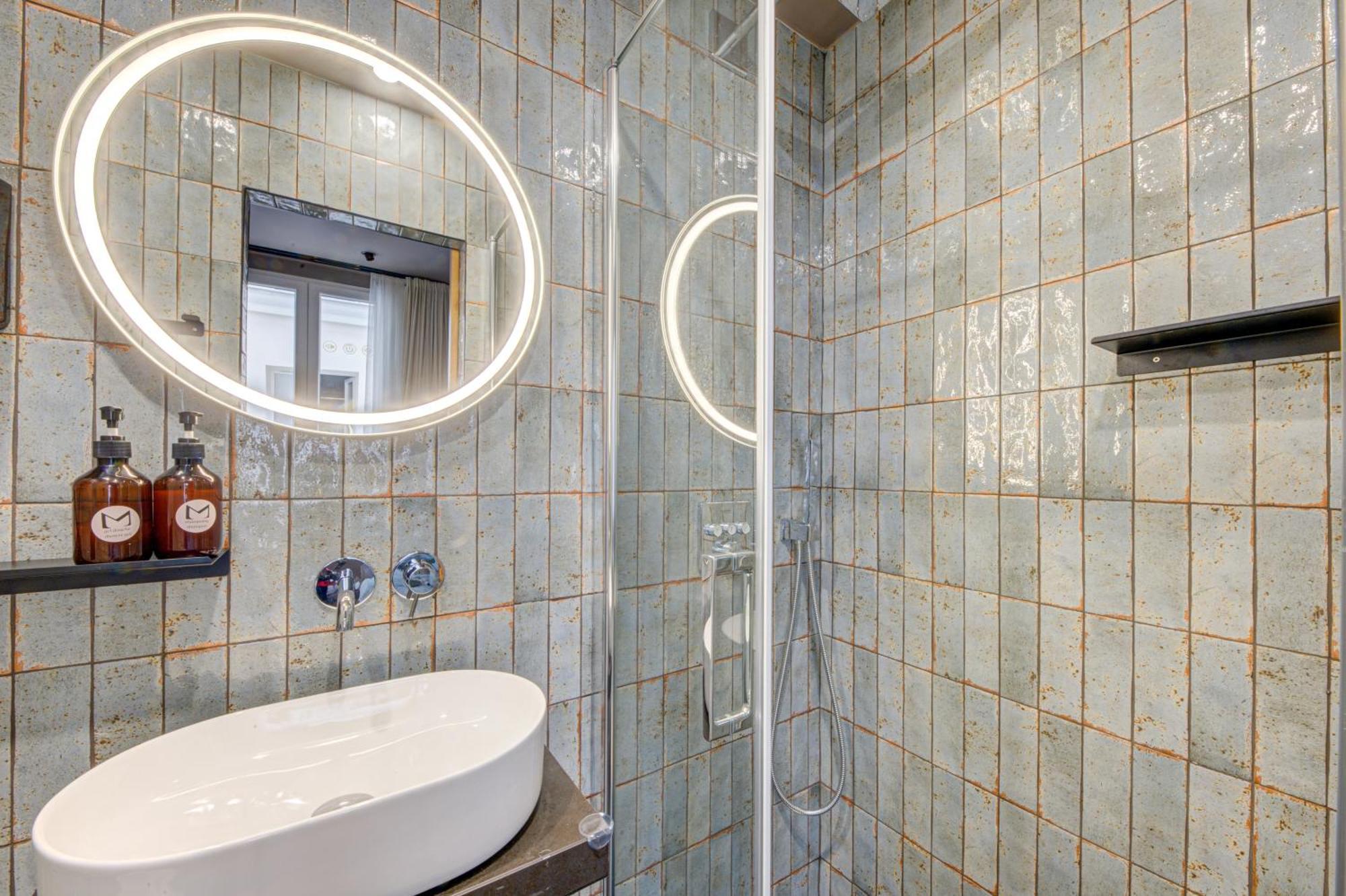 Hotel Maat Batignolles Parigi